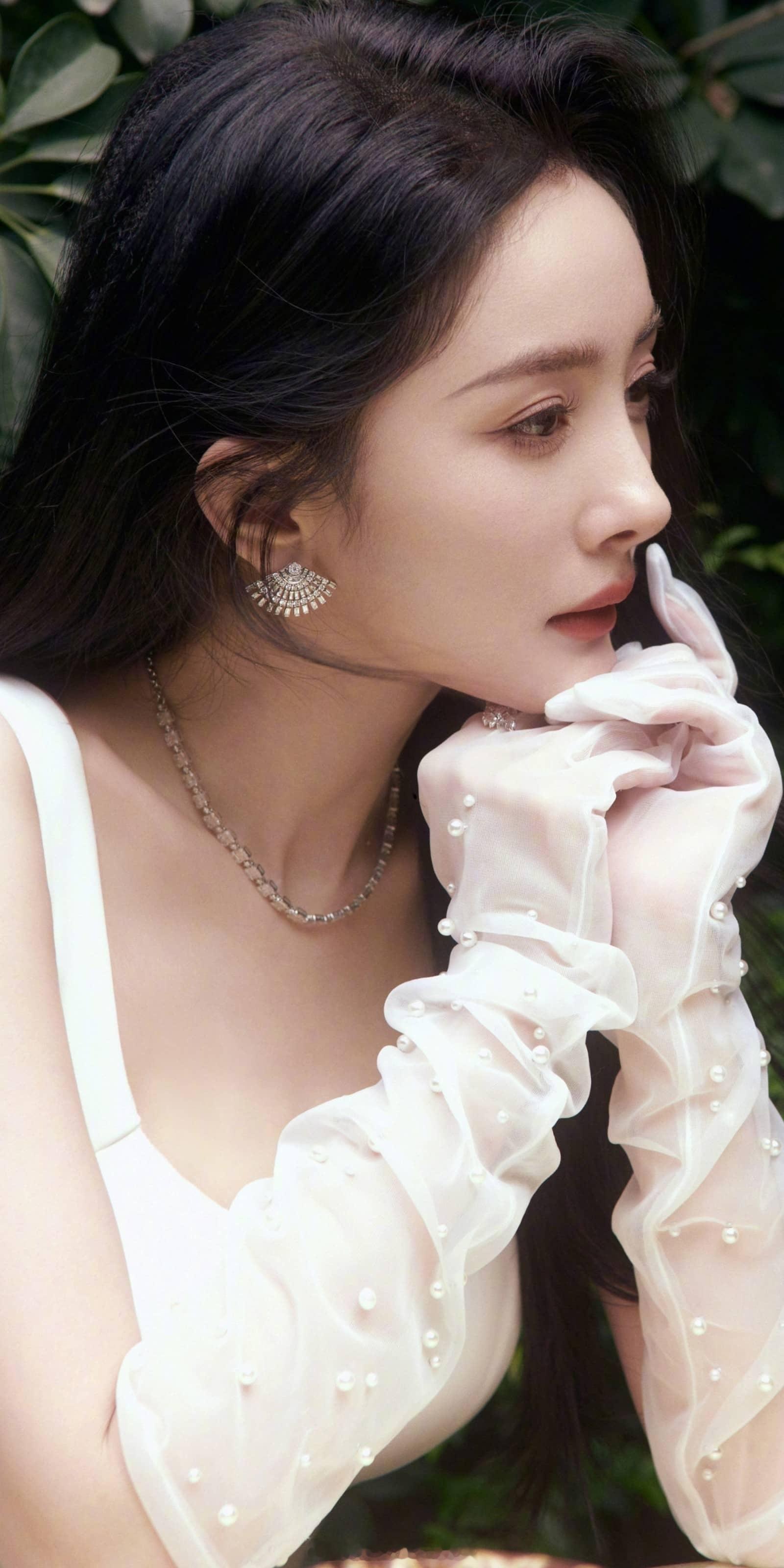 杨幂力士经典妆造大片​​​