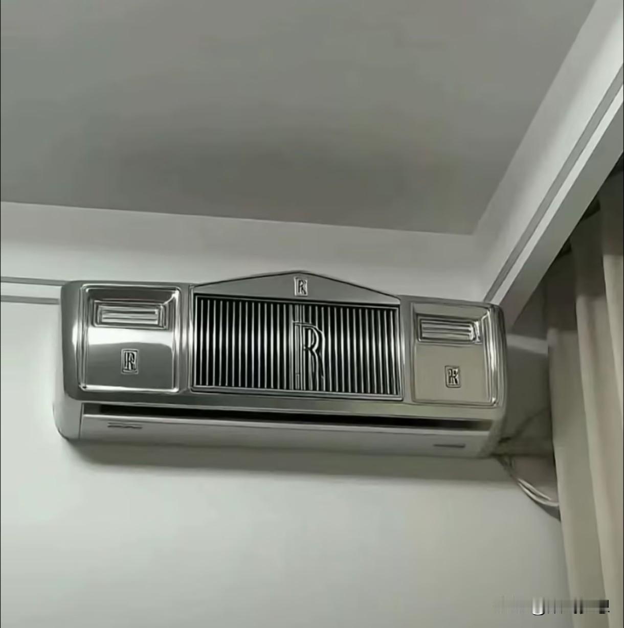 这个空调刚买的，你看是什么牌子