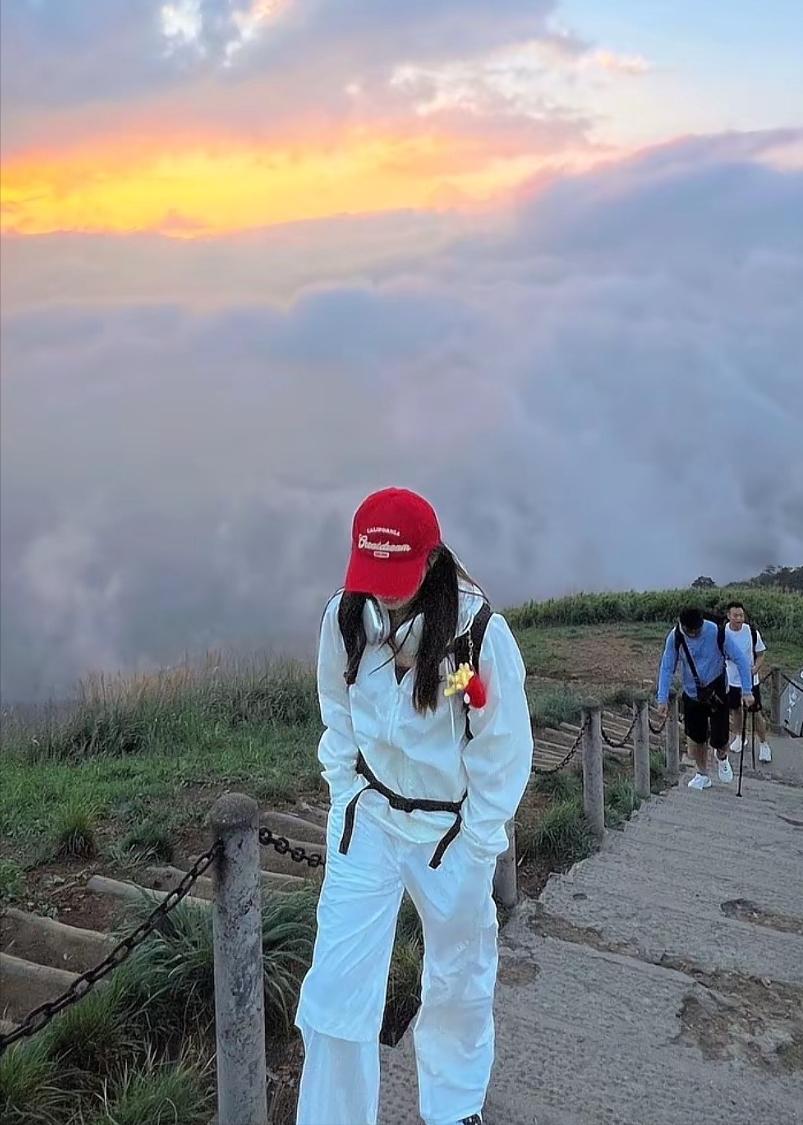大无语事件，大学里一到晚上十一点就断水，几年下来一直以为是学校规定的，最后才发