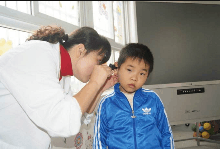 家长管教孩子, 孩子变神经性耳聋, 这样的代价父母怎么承担?