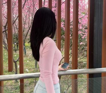 春天里的小确杏，粉樱如你，温暖了时光。
