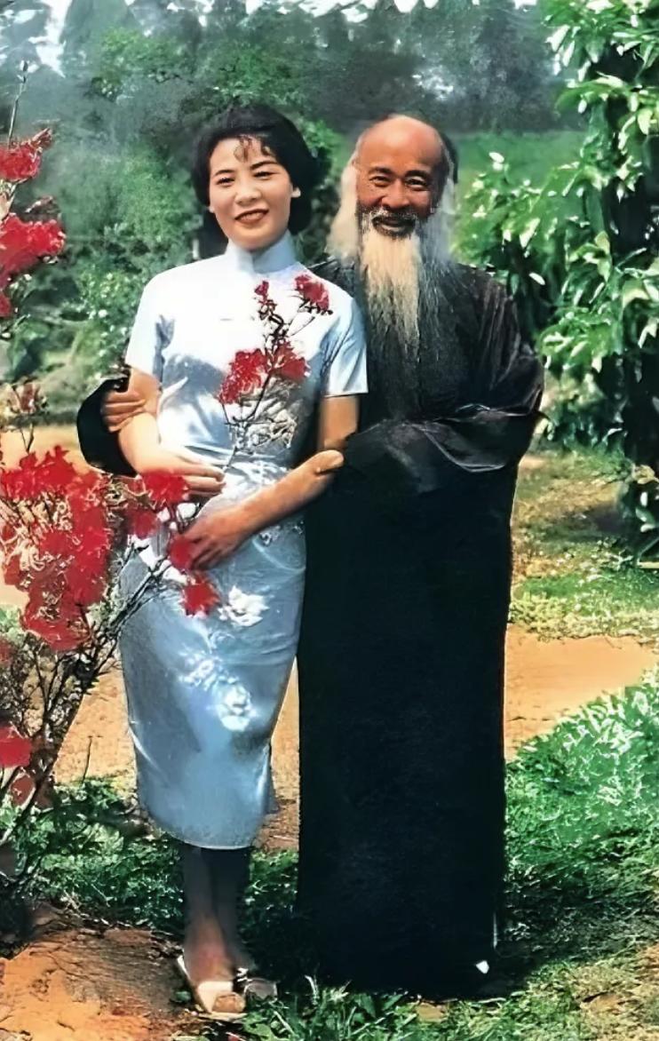 1947年，48岁张大千要娶18岁徐雯波。发妻撂话：“你敢娶，我就离！”女儿当场