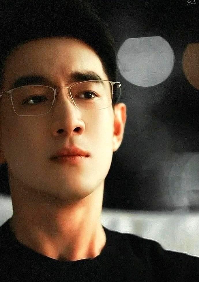 终于懂了！同样是搭档，为啥赵丽颖和林更新是铁哥们，跟霍建华却不熟？我以前老想