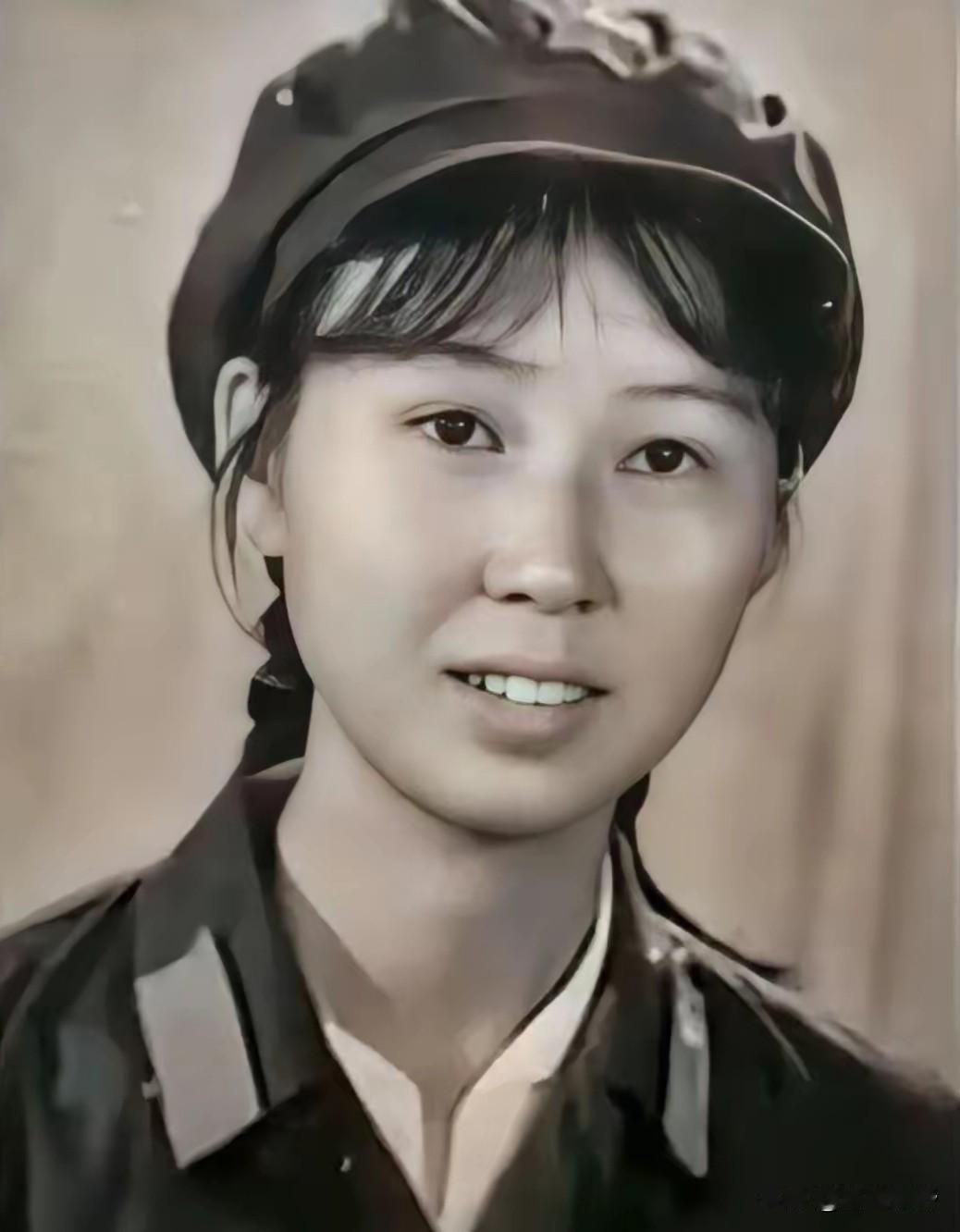 梁立（1943—1991），原名梁滨海，开国中将梁兴初长女，生前为军人（部队医护