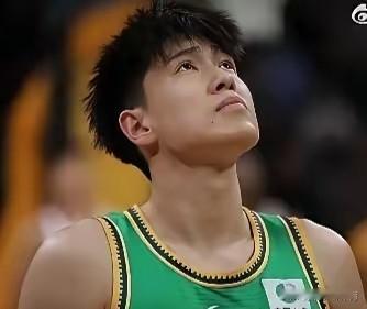 李虎翼下赛季去向清晰，辽篮俱乐部给出未来的定位。6月24日是辽篮球员李虎翼的2