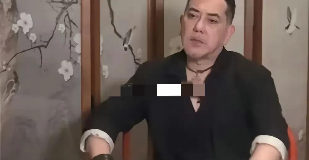 黄秋生哪来的脸？他居然想来大陆拍戏了，自从发表疯狂言论之后，他辗转英国、台湾、加