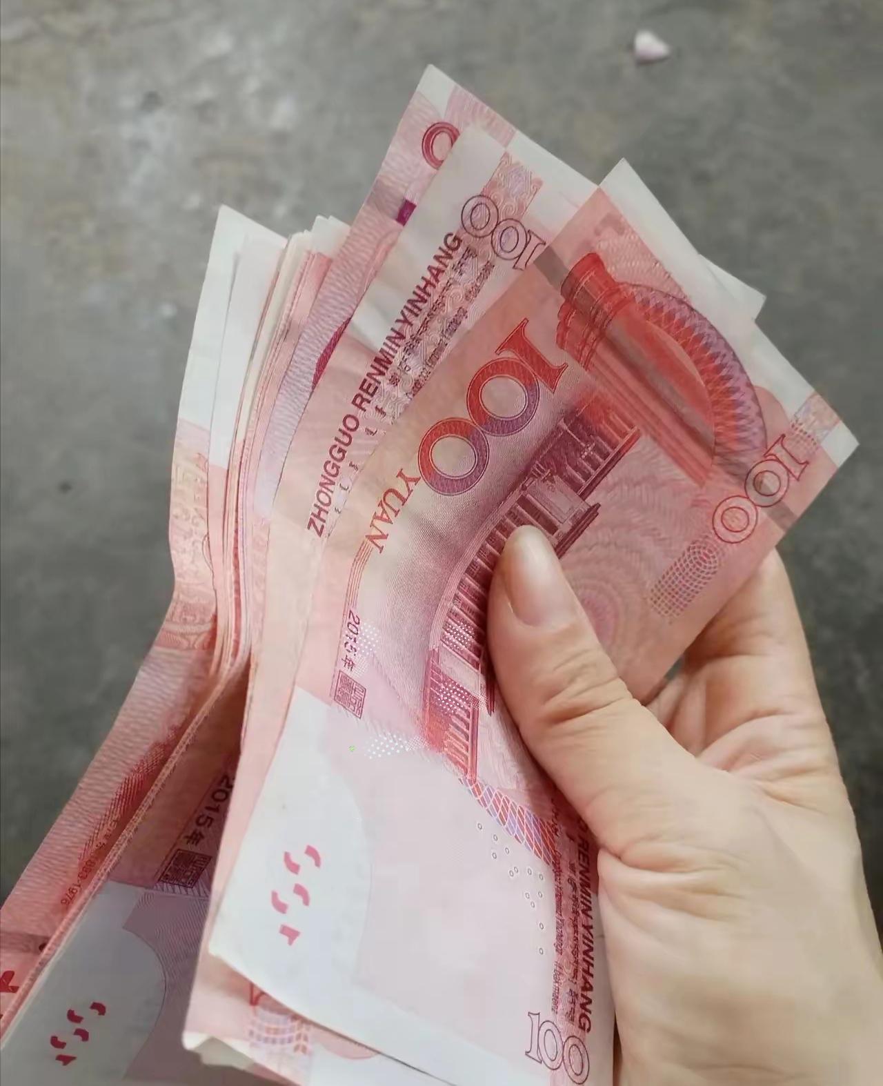 故意问婆婆和亲妈借2000块钱，看看婆婆和妈妈的反应。​问我妈借2000块钱，