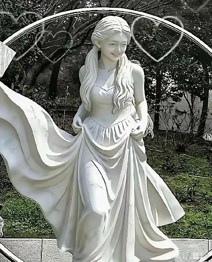 网友们拍的大s雕像这也是她最美的样子