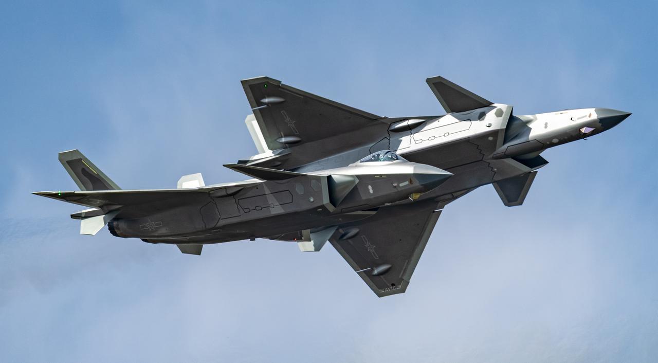 歼-20（岳书华摄影）​​​