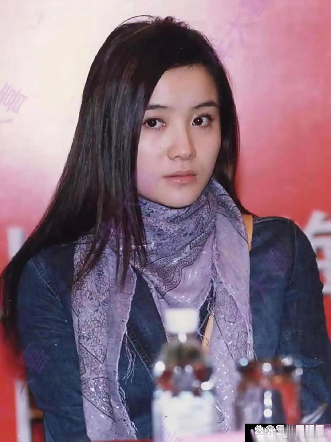 宋佳年轻时，带点婴儿肥，老招人稀罕了！