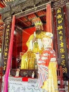 张飞庙名联写错二十二年，实在可惜阆中张飞庙一副经典对联，一字之差错挂二十二