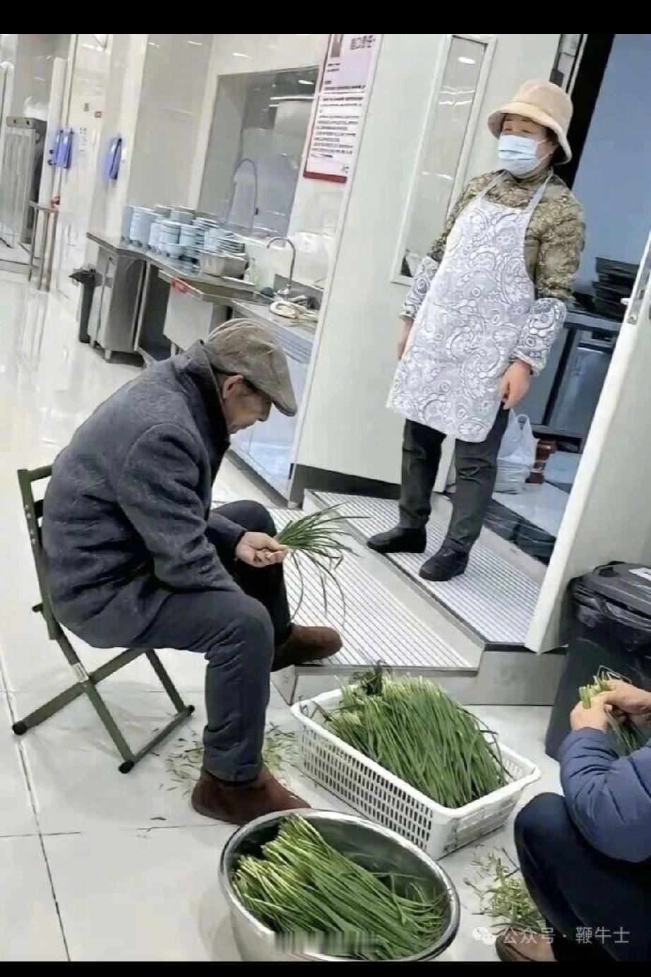 刘强东的成功密码：最牛的底气是“不忘本”提起商界大佬的成功，你是不是先想到