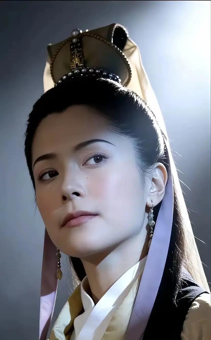 “谁还记得《寻秦记》里那个一出场就自带滤镜的琴清？”TVB高清修复版上线当