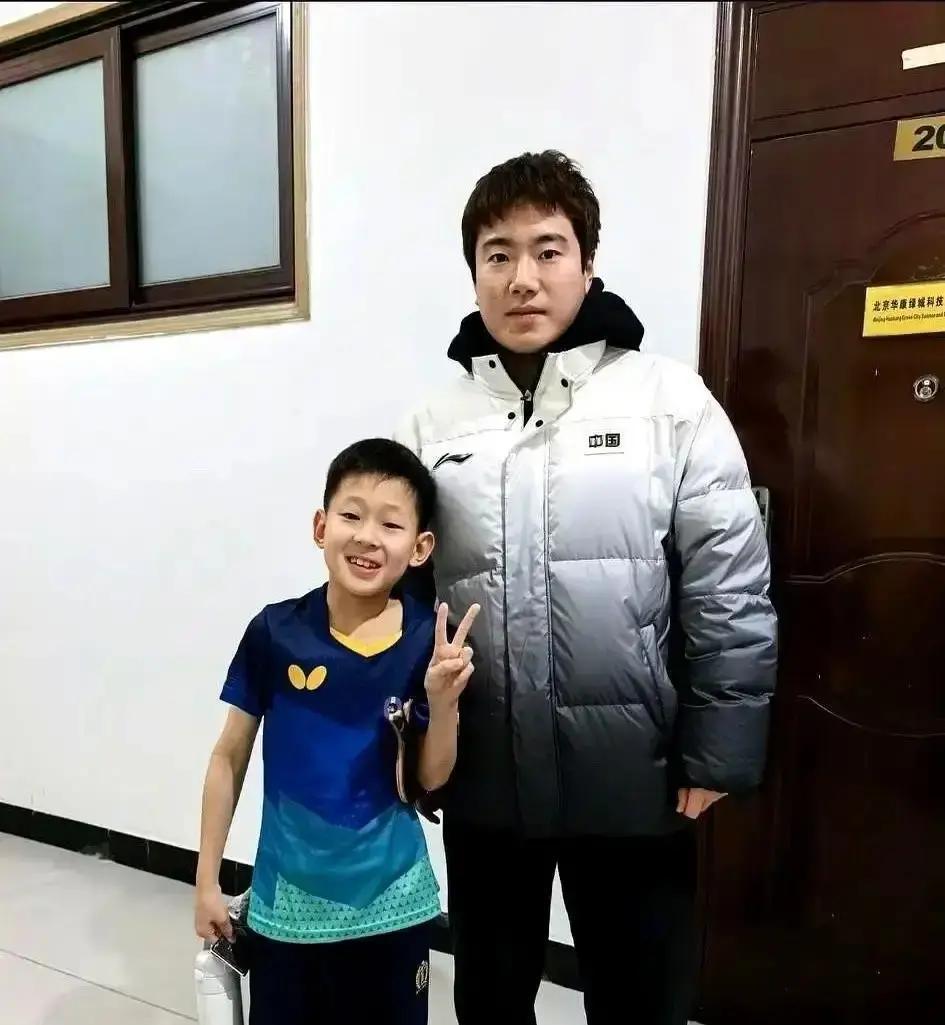 结膜炎放倒主力只需48小时魏桥队提前10天住店，把电梯按钮全贴保鲜膜。深圳