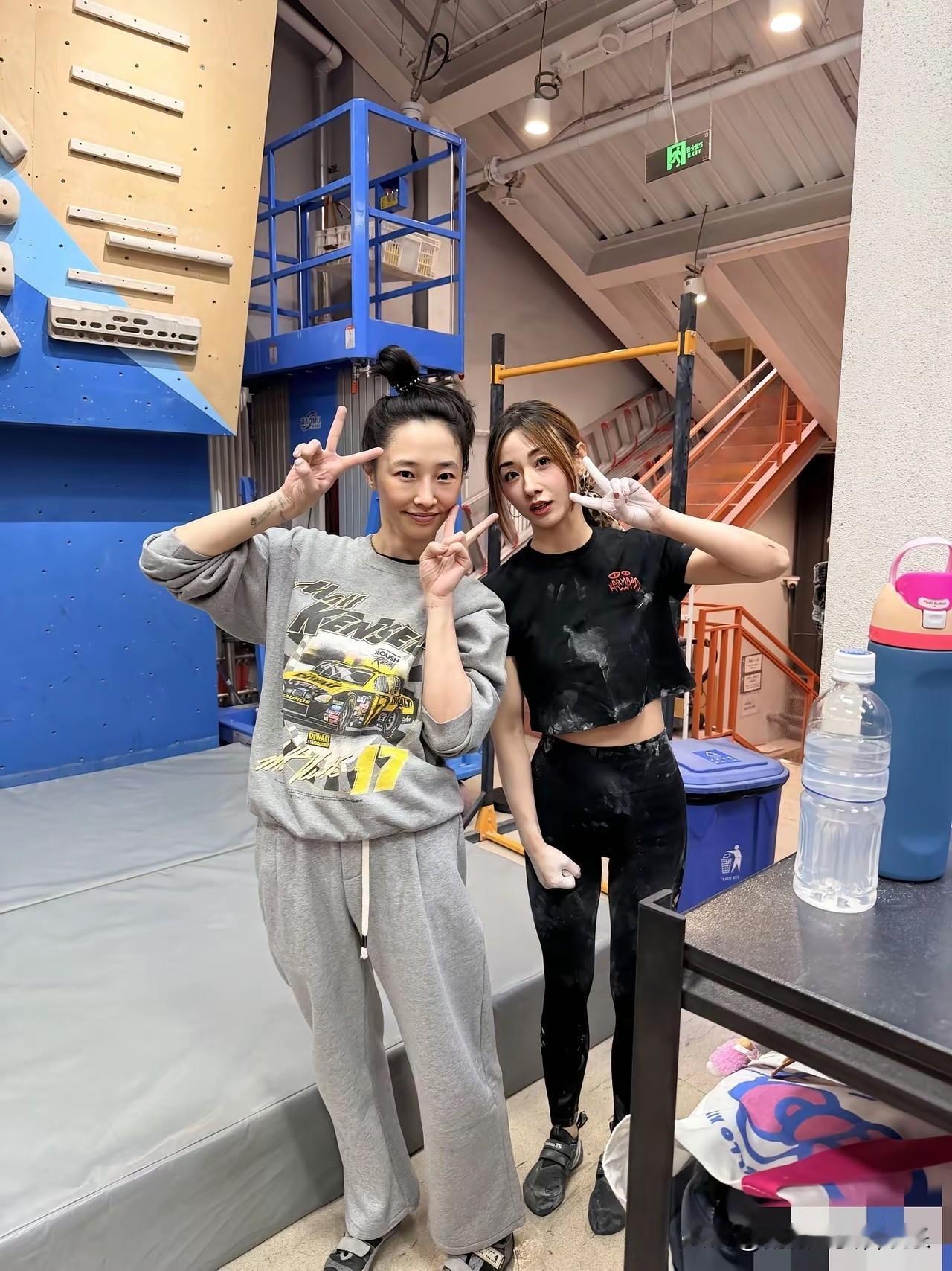 电视上看着一般般，真人巨漂亮。