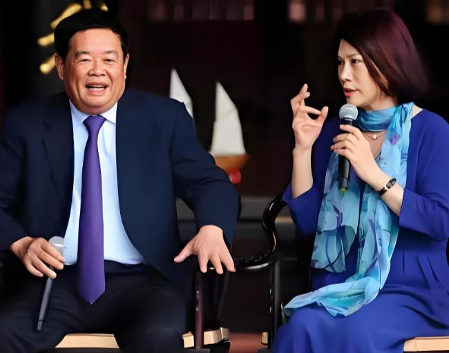 曹德旺说了句实话：培养一个董明珠这样的人，砸一两亿都没用，你换个人去当格力董事长
