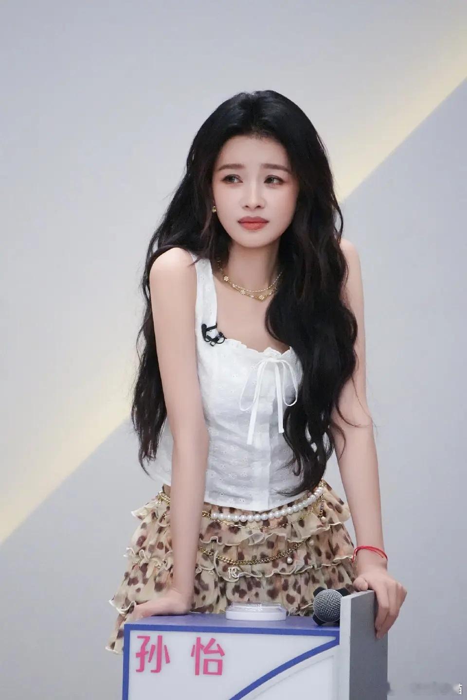 孙怡真的好漂亮啊，大高个，甜妹脸