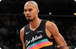 文班亚马NBA3年数据变化:23-24赛季，投篮46%命中率，三分32%命中