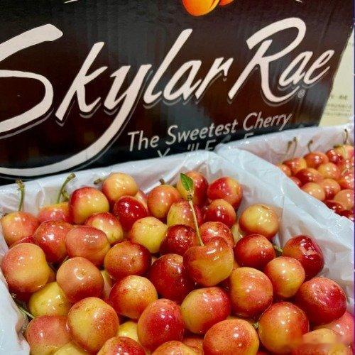 一超市金车厘子一箱2800元实在惊呆了我的下巴，一斤700块钱4斤2800块钱！