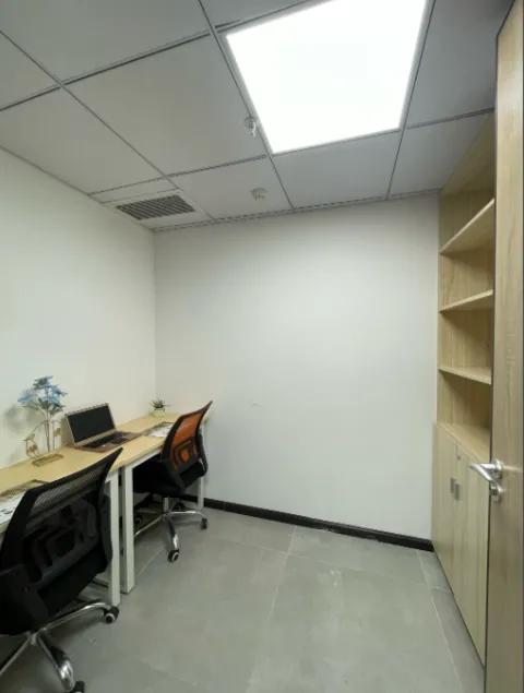 才晾2天就赶人进去办公，00后确诊白血病后维权无门，公司空气检测报告成了遮羞布！