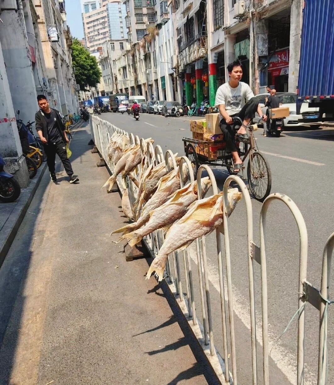 战争储备大米只能存储二年，晒干的稻谷可以存储五到十年，大豆可以佛存二十年，芝麻可