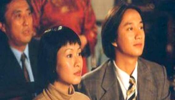 2004年黄磊婚前那通40分钟的电话，搁现在绝对热搜爆了！婚礼前三天，他躲酒店给