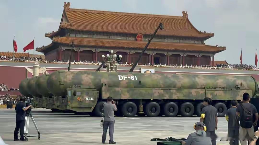 东风－61有多强呢？据说可以“让美国对华动武的念头彻底熄火”！东风－61