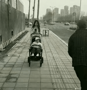 现在的人贩子都这么明目张胆吗？还是剧情演绎？