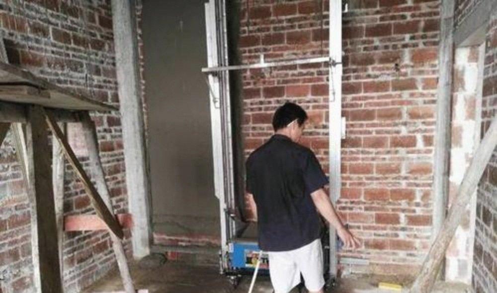 太心酸了！河南，一女子被隔壁装修的电钻声折磨得头都快炸了，揣着一肚子火就杀了过去