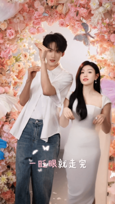 周柯宇站在陈妍希旁边变成高低肩了谁懂这种细节暴击！周柯宇的“高低肩温柔”太戳心了