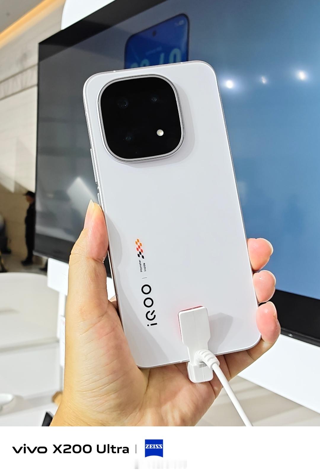 iQOO15真机，质感很好，白色也好看​​​