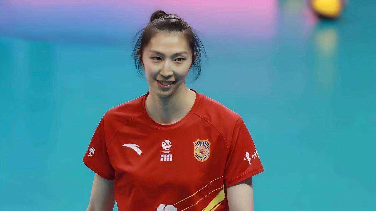 中国女排现在集训方式是不是有问题？不然为何接连出现因在集训期间出现伤病，必须