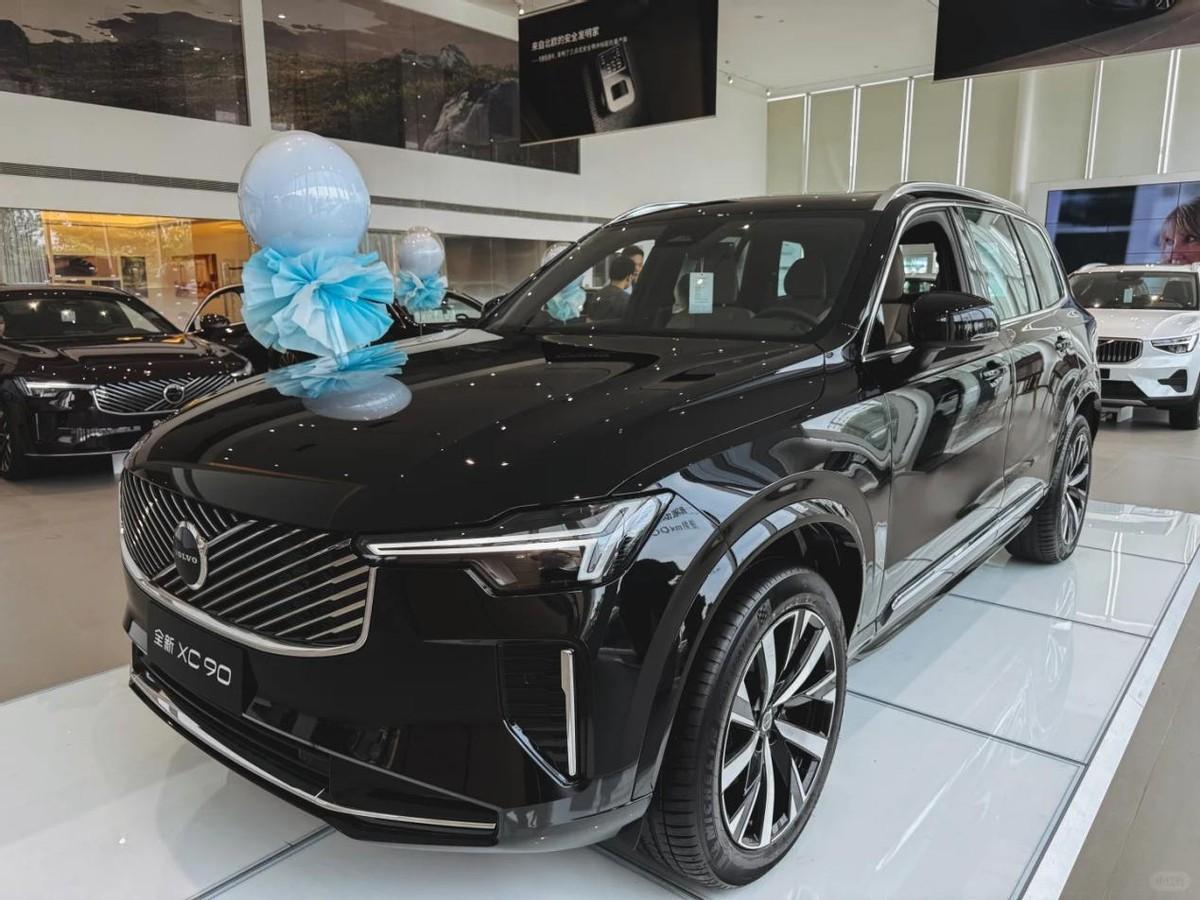 预算50万+必看！沃尔沃XC90：商务接待有面子，家庭出行无短板，限时47.9万起还送终身保养