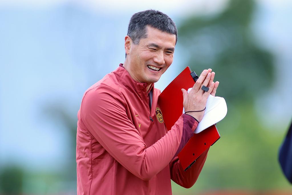 国足这次集训终于与世界接轨了！这也许是邵佳一出任主帅以来的不同！就是我们看到这次