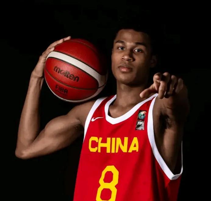 中国男篮U1997-83击败美国纽约复兴者，四名宏远小将表现如何？彰华非，优秀