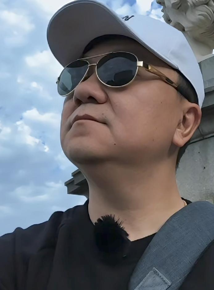 董路，现场感受韩国“风情”——韩国2014青训足球队队员，身材怎么都那么高大啊？