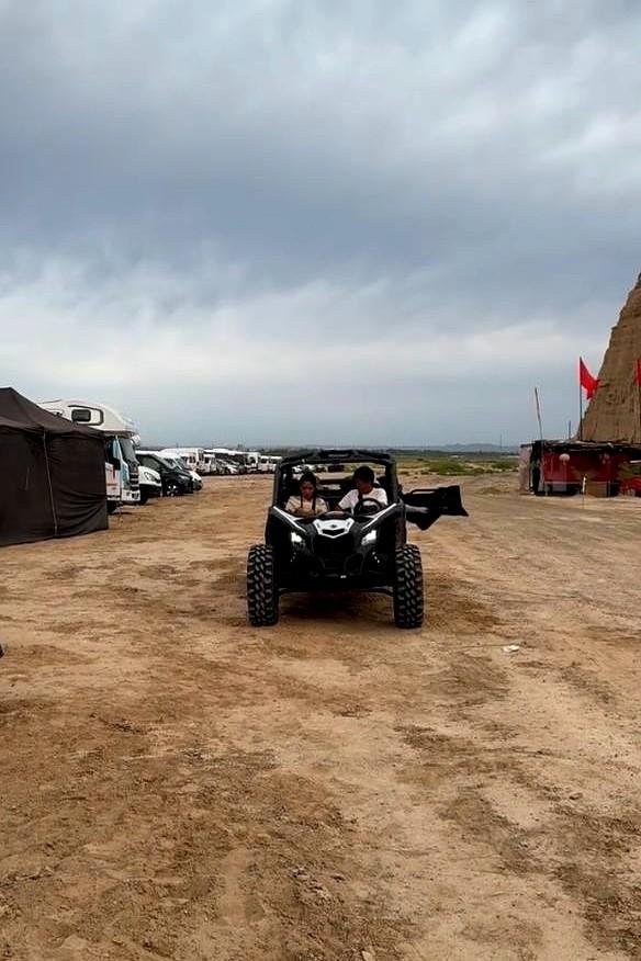 谁能想到，一部硬派武侠片，在春节档从第四名一路逆袭，票房干到了10亿。主演陈