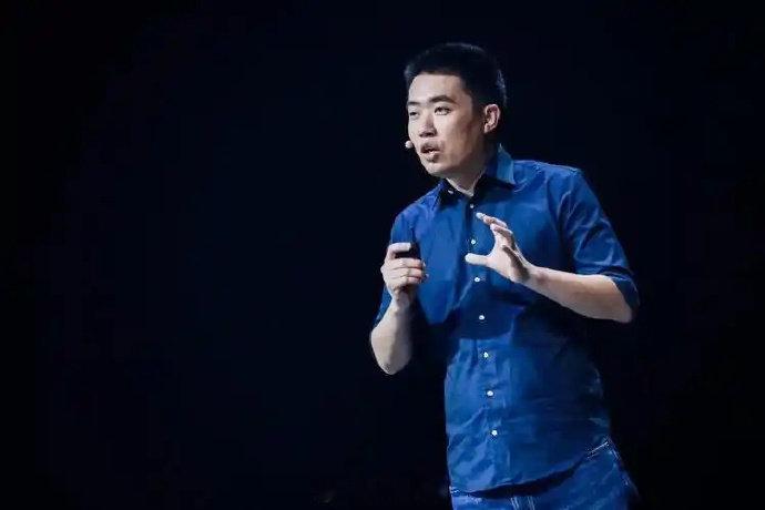 【李想称底盘是中国汽车最后短板】理想汽车CEO李想昨晚发布动态，晒出全新理想