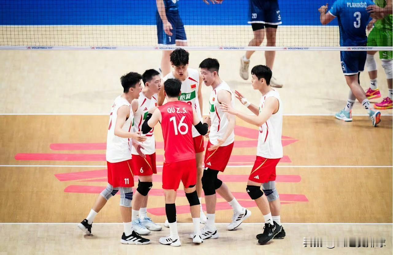 纵看中国男排排名，其实世联赛每一场我们都在挑战。以弱胜强，我们就是赚了！如
