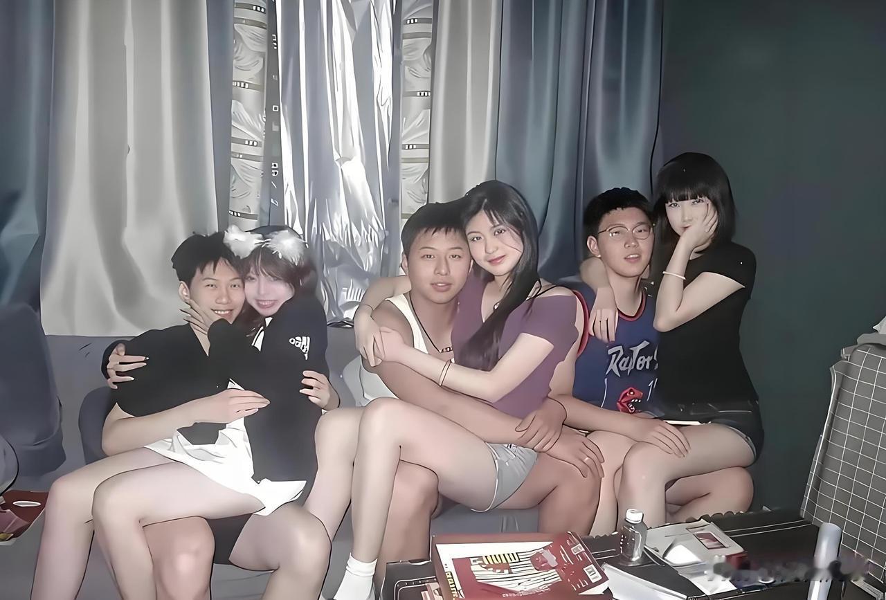 拍照的真可怜。