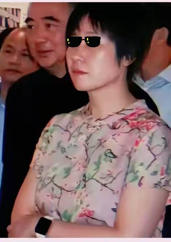 王暖暖离婚案最新后续来了！两个消息，一个解气，一个扎心！好消息是等了2448天