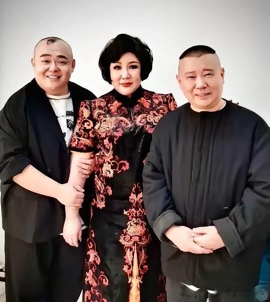 说句得罪人的话！杨鹤通这次栽跟头，不是因为他笨，而是因为他太聪明了，聪明到以
