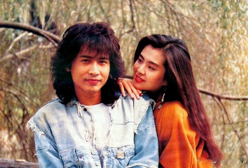 齐秦《大约在冬季》这首歌可以说是世纪情歌没问题吧？这首歌是齐秦和王祖贤当年的