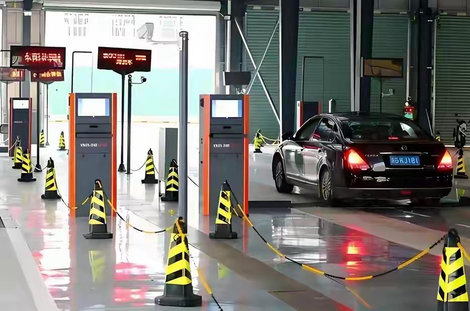 【魏建军提案直击年检痛点，10年免检能否成真？】4月18日，魏建军公开提案，建议