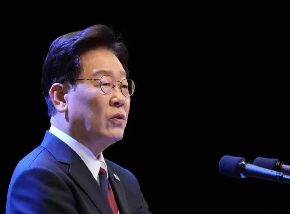 完全支持特朗普这个决定！美国一定要说到做到！根据法新社报道，美国总统特朗普表示，