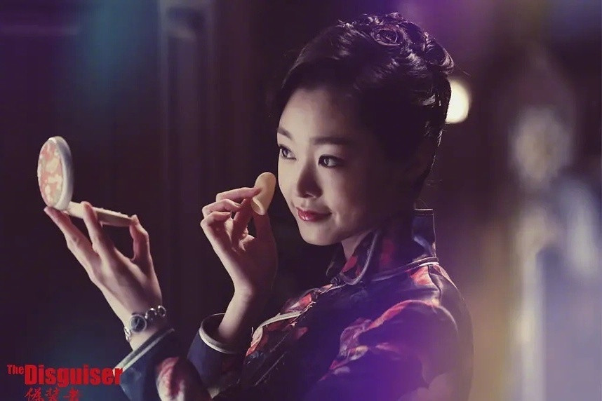 看宋轶的戏路：仍是配角感＞女主感。哪怕主演剧集，话题和光环往往聚焦于男主。她属于
