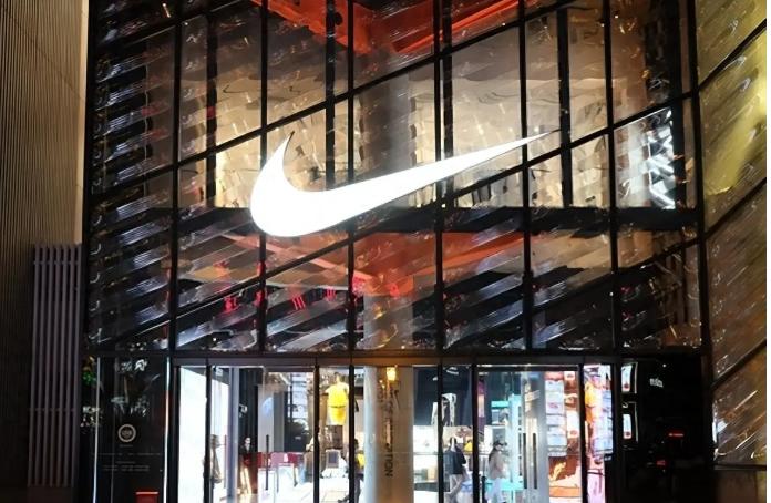怪不得耐克鞋子和衣服在国内不好卖了！原来耐克52%的鞋子、34%的衣服都产自