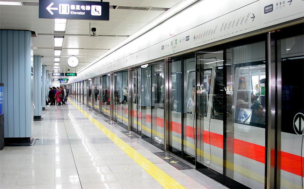 2025年地铁亏损金额排名前10名城市排名城市估算亏损额(亿元人民币)