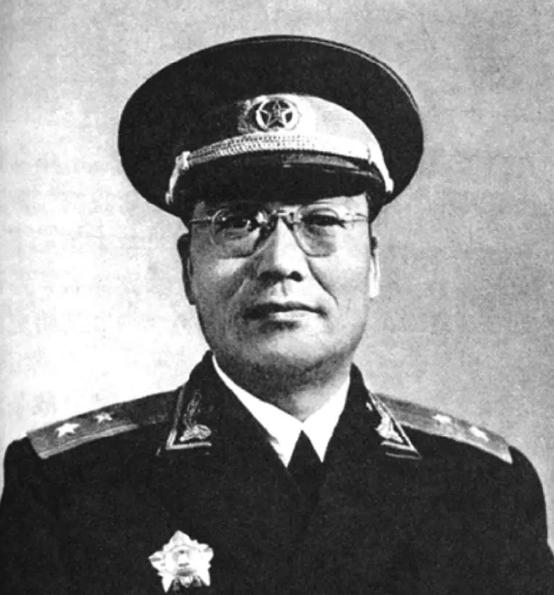 45年发现国民党独立第13旅全是汉奸，韩练成果断下令：该杀就杀。1945年，蒋介