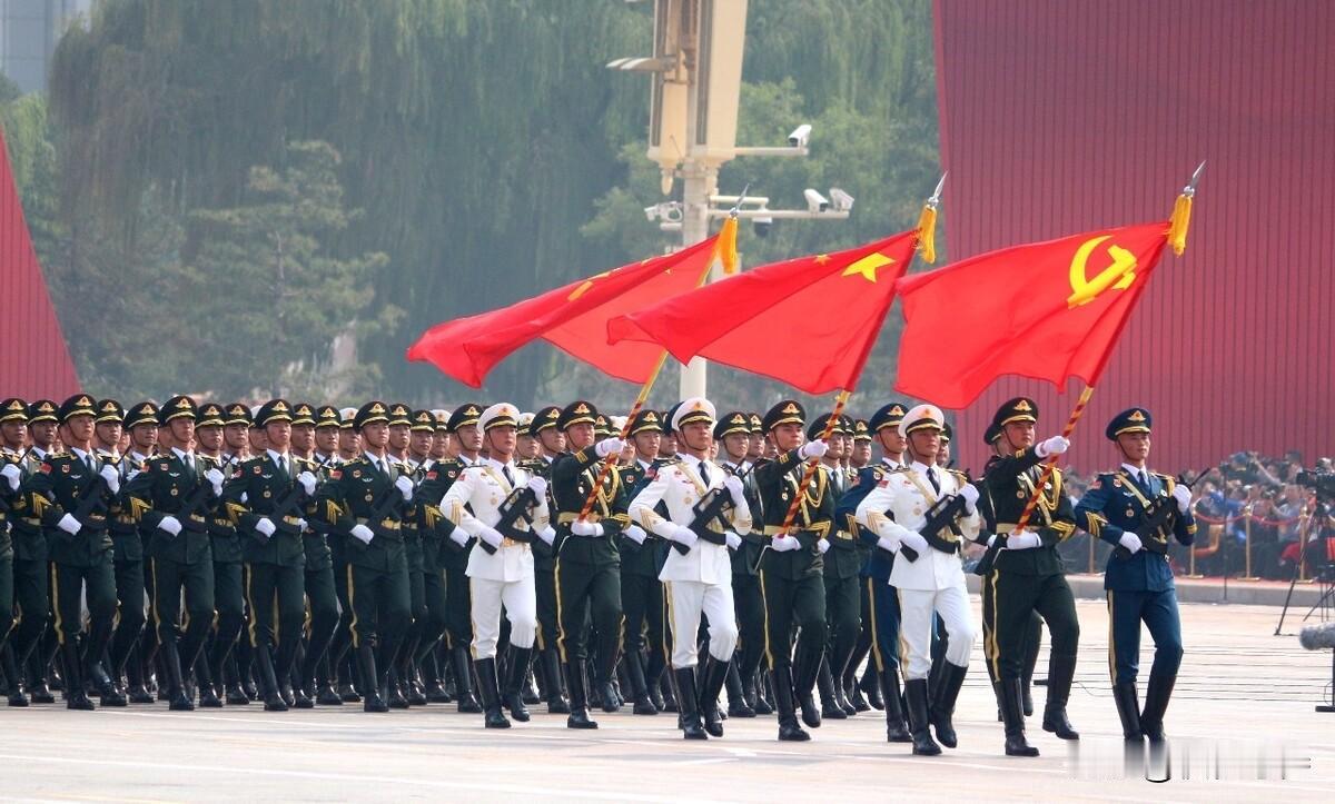 反腐不停歇。何卫东，名字寓意很好，但不争气，从军委副主席到贪污腐败分子，这就是违